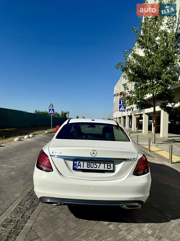 Седан Mercedes-Benz C-Class 2021 в Киеве