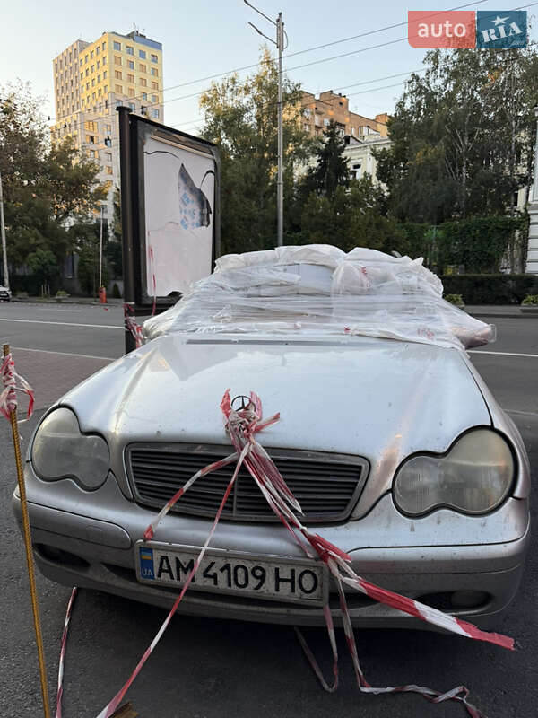 Седан Mercedes-Benz C-Class 2003 в Киеве фото 5 Седан Mercedes-Benz C-Class 2003 в Киеве