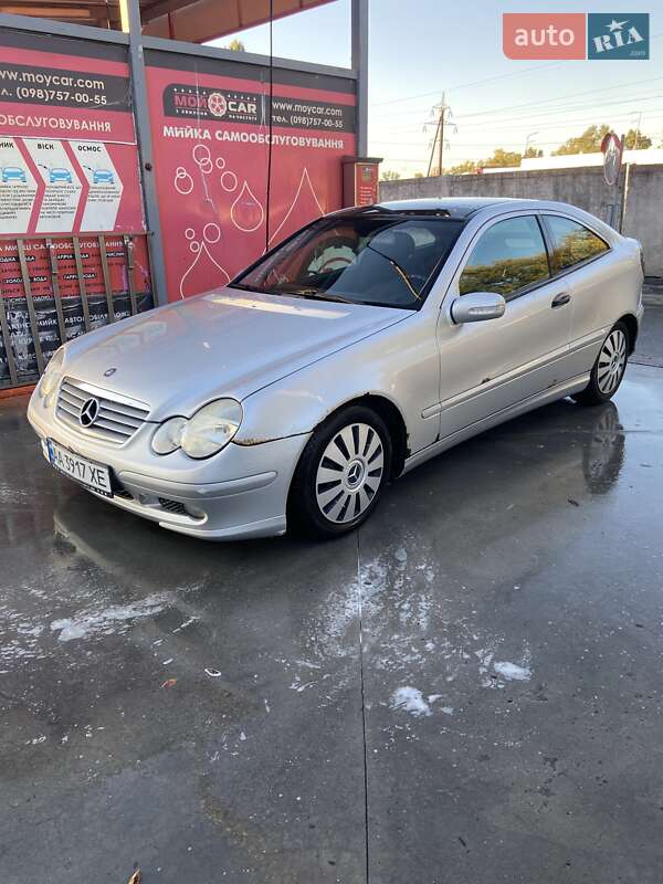 Купе Mercedes-Benz C-Class 2001 в Киеве фото 5 Купе Mercedes-Benz C-Class 2001 в Киеве