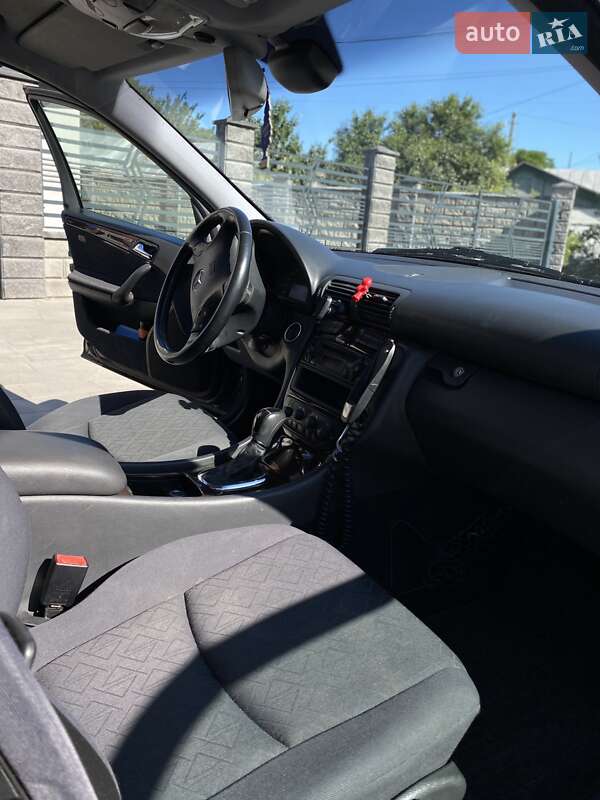 Универсал Mercedes-Benz C-Class 2002 в Ровно