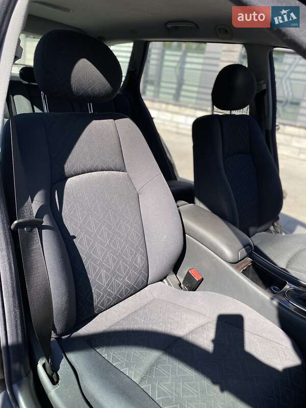 Универсал Mercedes-Benz C-Class 2002 в Ровно