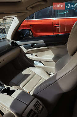 Купе Mercedes-Benz C-Class 2011 в 