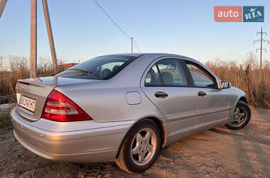 Седан Mercedes-Benz C-Class 2003 в 