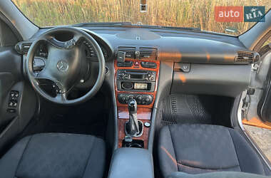 Седан Mercedes-Benz C-Class 2003 в 