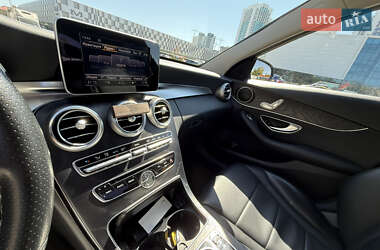 Седан Mercedes-Benz C-Class 2017 в 