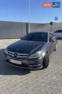 Купе Mercedes-Benz C-Class 2011 в Києві
