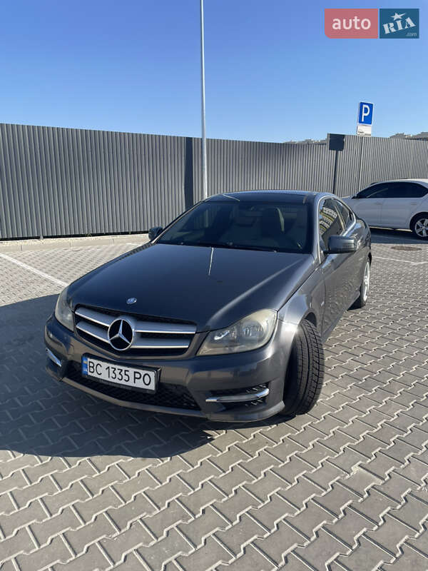 Mercedes-Benz C-Class 2011