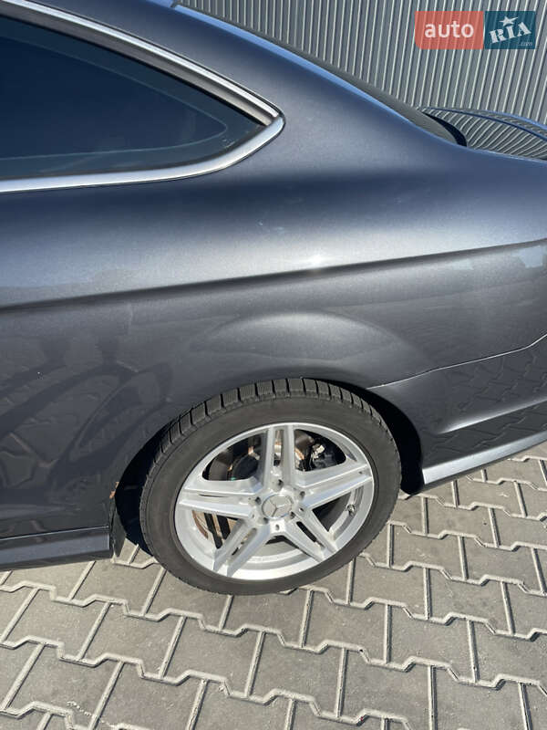 Купе Mercedes-Benz C-Class 2011 в Киеве фото 12 Купе Mercedes-Benz C-Class 2011 в Киеве