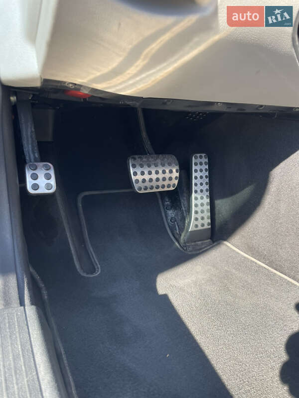 Купе Mercedes-Benz C-Class 2011 в Киеве фото 14 Купе Mercedes-Benz C-Class 2011 в Киеве