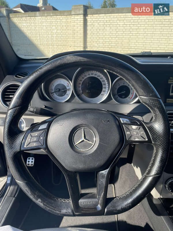 Купе Mercedes-Benz C-Class 2011 в Киеве фото 18 Купе Mercedes-Benz C-Class 2011 в Киеве