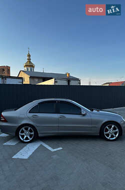 Седан Mercedes-Benz C-Class 2006 в 