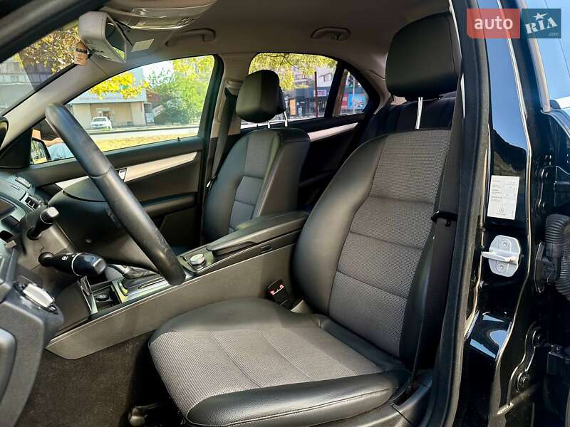 Седан Mercedes-Benz C-Class 2008 в Одессе
