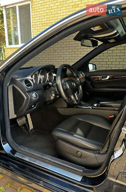 Седан Mercedes-Benz C-Class 2011 в 