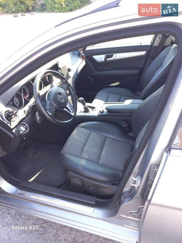 Универсал Mercedes-Benz C-Class 2012 в Ровно фото 10 Универсал Mercedes-Benz C-Class 2012 в Ровно