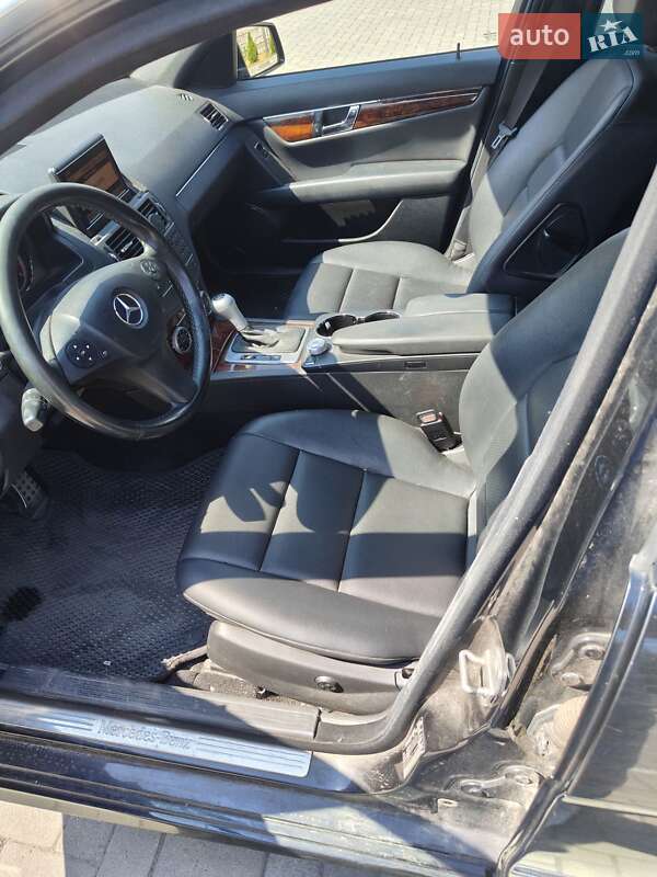 Седан Mercedes-Benz C-Class 2010 в Запорожье