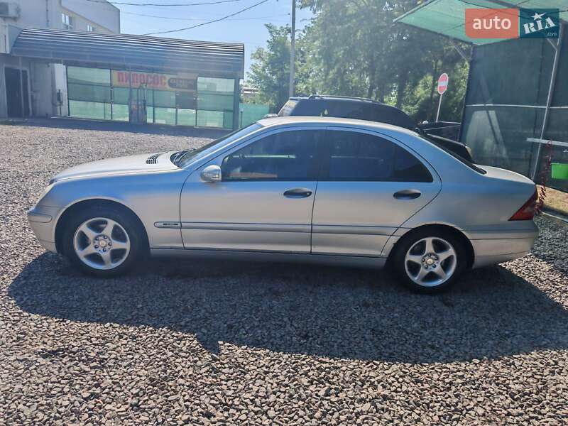 Седан Mercedes-Benz C-Class 2003 в Броварах фото 7 Седан Mercedes-Benz C-Class 2003 в Броварах