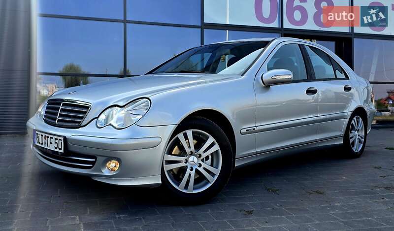 Седан Mercedes-Benz C-Class 2005 в Ивано-Франковске