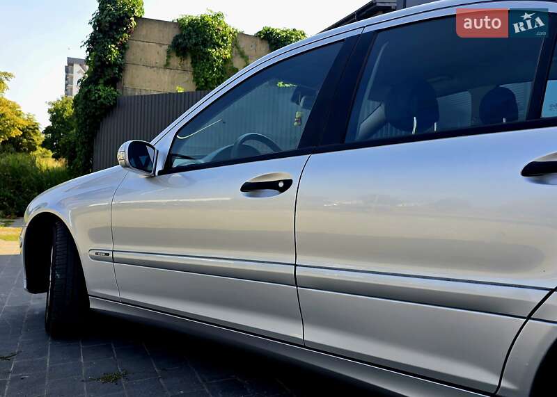 Седан Mercedes-Benz C-Class 2005 в Ивано-Франковске