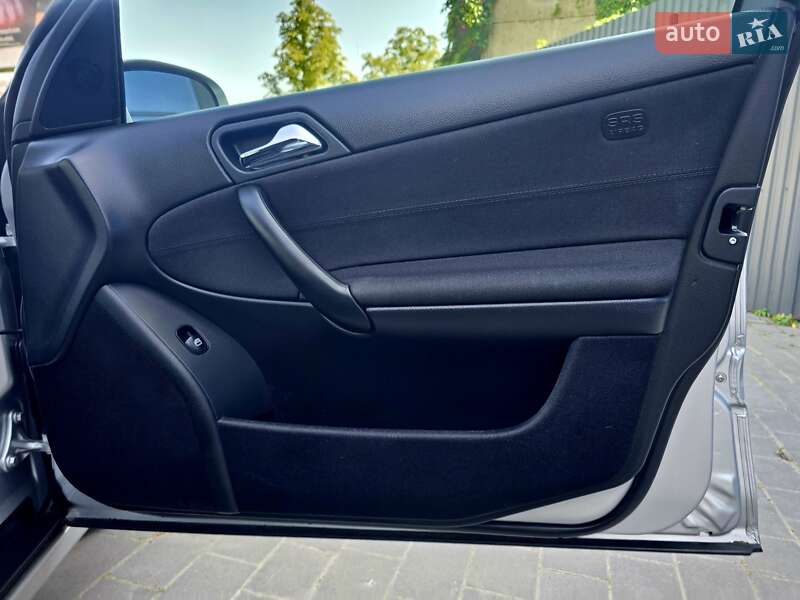 Седан Mercedes-Benz C-Class 2005 в Ивано-Франковске