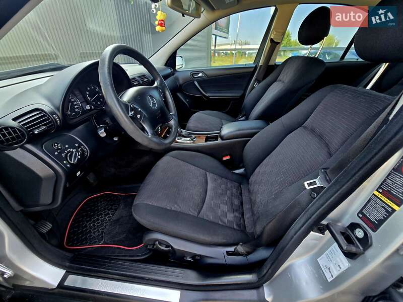 Седан Mercedes-Benz C-Class 2005 в Ивано-Франковске