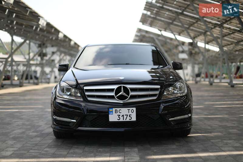 Седан Mercedes-Benz C-Class 2012 в Винниках