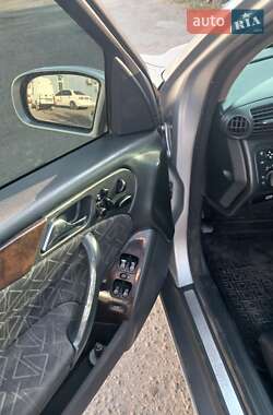 Седан Mercedes-Benz C-Class 2001 в 