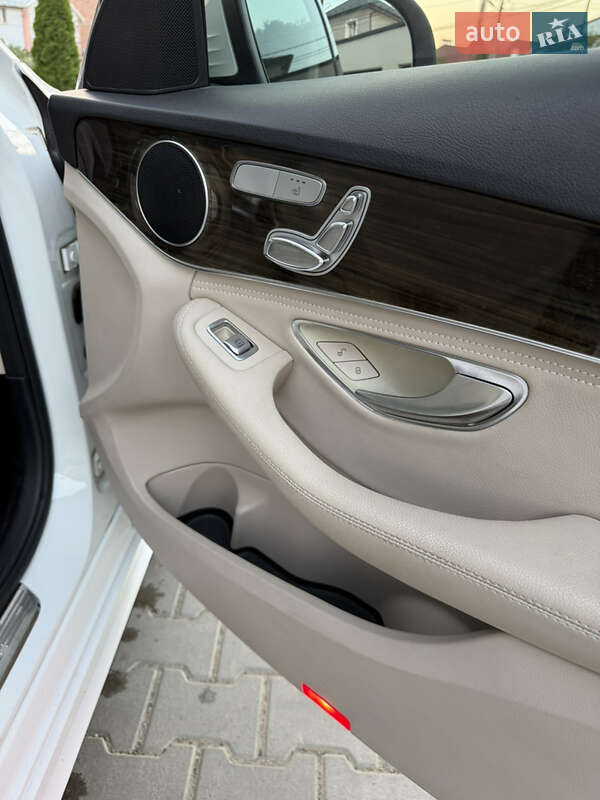 Седан Mercedes-Benz C-Class 2015 в Черновцах