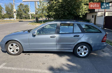 Універсал Mercedes-Benz C-Class 2004 в 