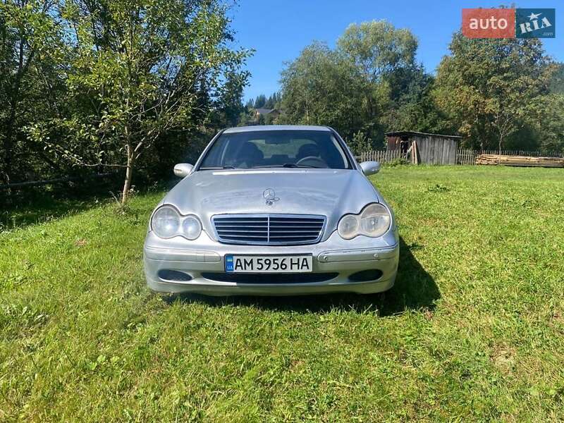 Седан Mercedes-Benz C-Class 2000 в Верховине