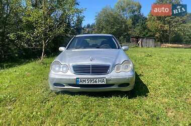 Седан Mercedes-Benz C-Class 2000 в 