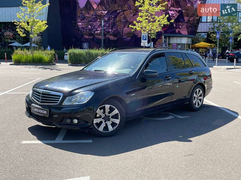 Универсал Mercedes-Benz C-Class 2013 в Киеве фото 3 Универсал Mercedes-Benz C-Class 2013 в Киеве