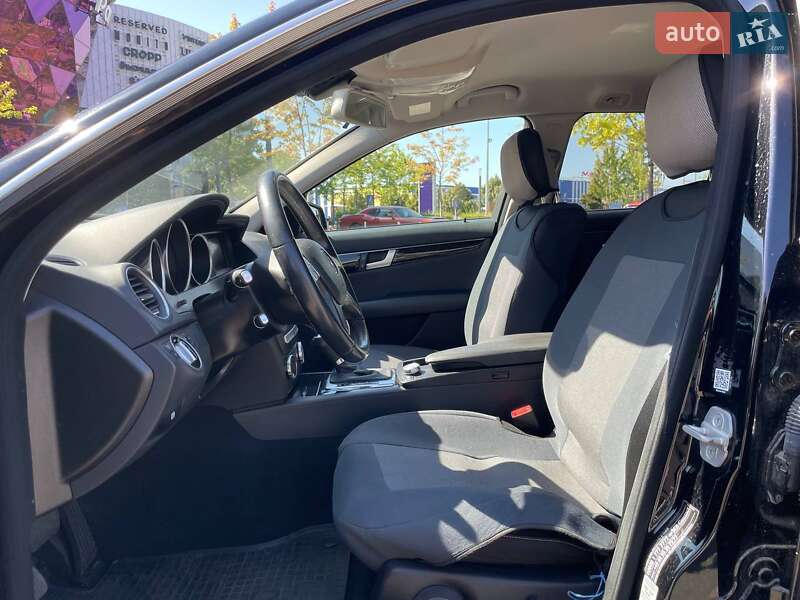 Универсал Mercedes-Benz C-Class 2013 в Киеве фото 8 Универсал Mercedes-Benz C-Class 2013 в Киеве