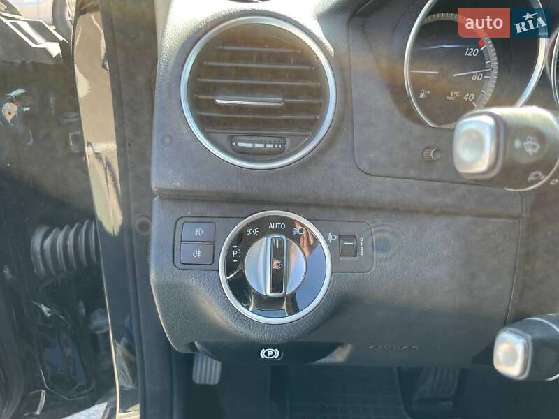 Универсал Mercedes-Benz C-Class 2013 в Киеве фото 13 Универсал Mercedes-Benz C-Class 2013 в Киеве