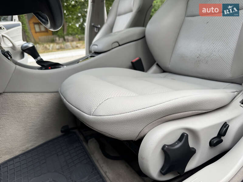 Седан Mercedes-Benz C-Class 2005 в Дрогобичі