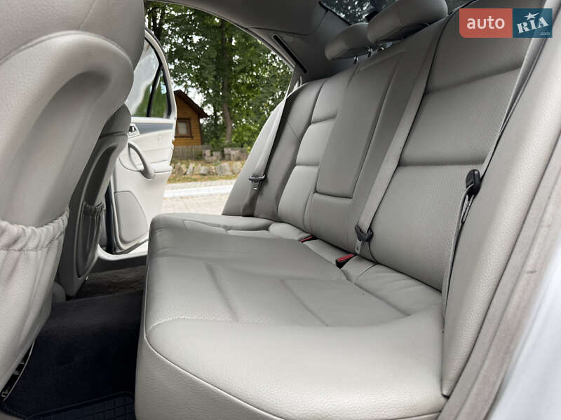 Седан Mercedes-Benz C-Class 2005 в Дрогобичі