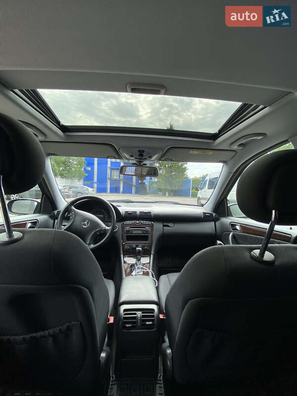 Седан Mercedes-Benz C-Class 2003 в Вінниці