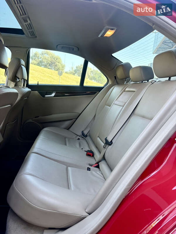 Седан Mercedes-Benz C-Class 2014 в Киеве
