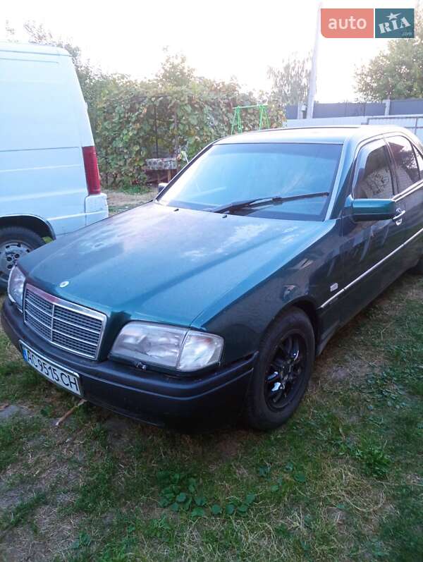 Седан Mercedes-Benz C-Class 1996 в Володимирі