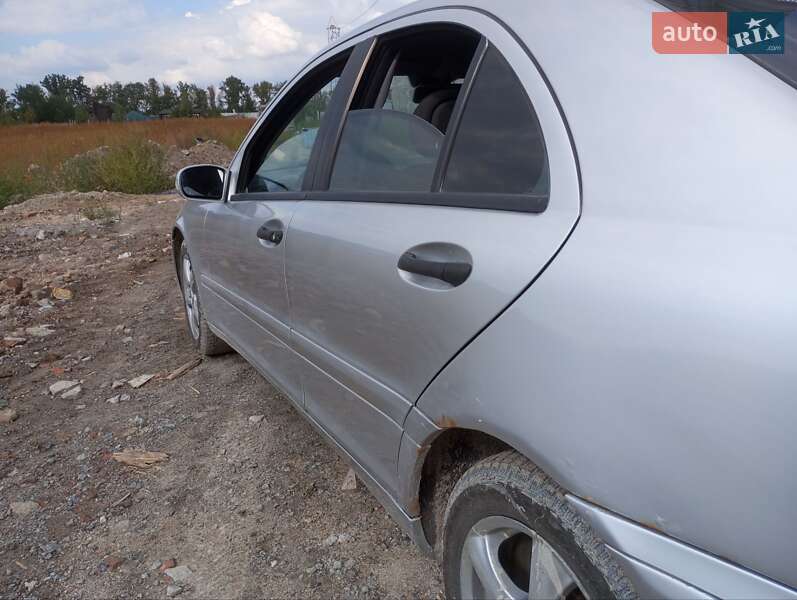 Седан Mercedes-Benz C-Class 2002 в Літині