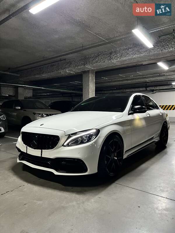 Седан Mercedes-Benz C-Class 2015 в Киеве