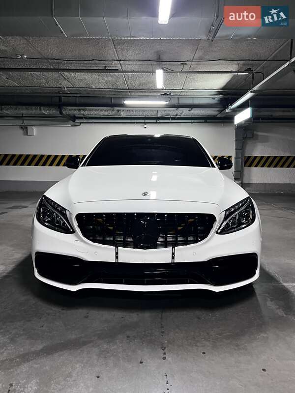 Седан Mercedes-Benz C-Class 2015 в Киеве