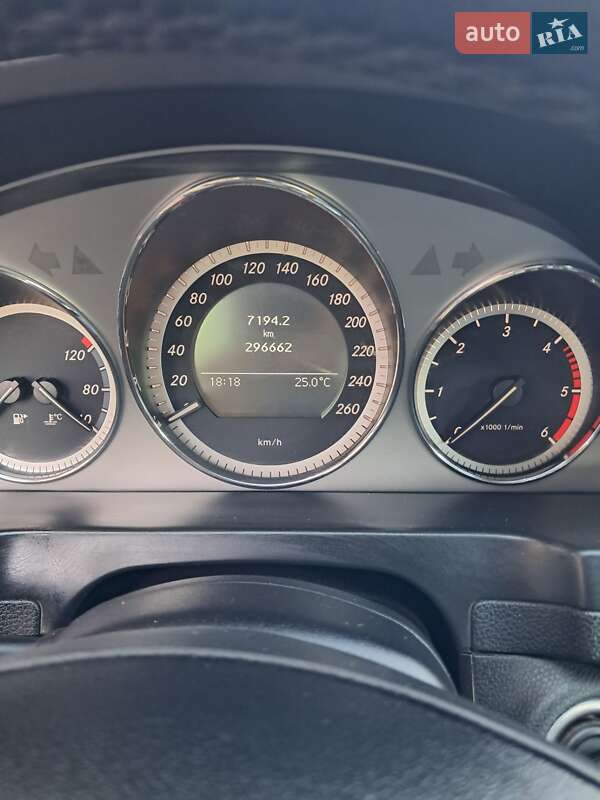 Универсал Mercedes-Benz C-Class 2011 в Дубно