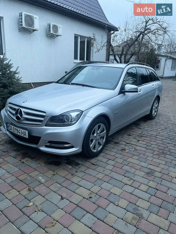 Универсал Mercedes-Benz C-Class 2011 в 