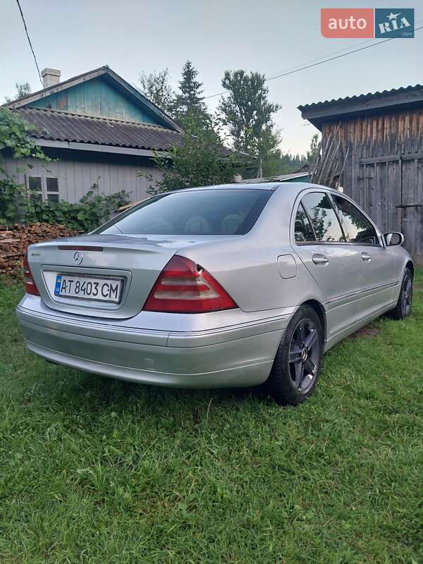 Седан Mercedes-Benz C-Class 2000 в Ивано-Франковске
