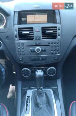 Седан Mercedes-Benz C-Class 2010 в 