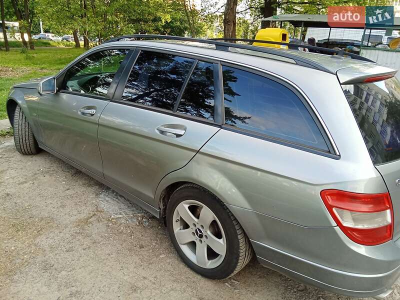 Универсал Mercedes-Benz C-Class 2010 в 