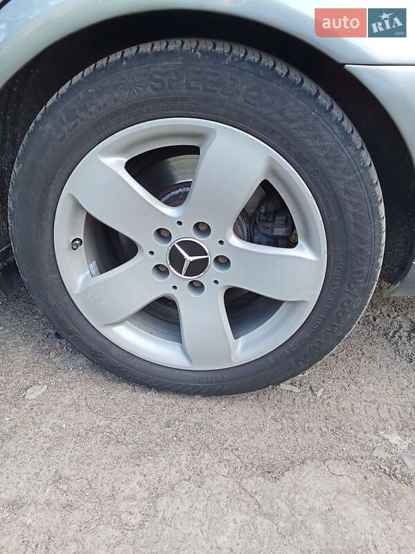 Универсал Mercedes-Benz C-Class 2010 в Львове