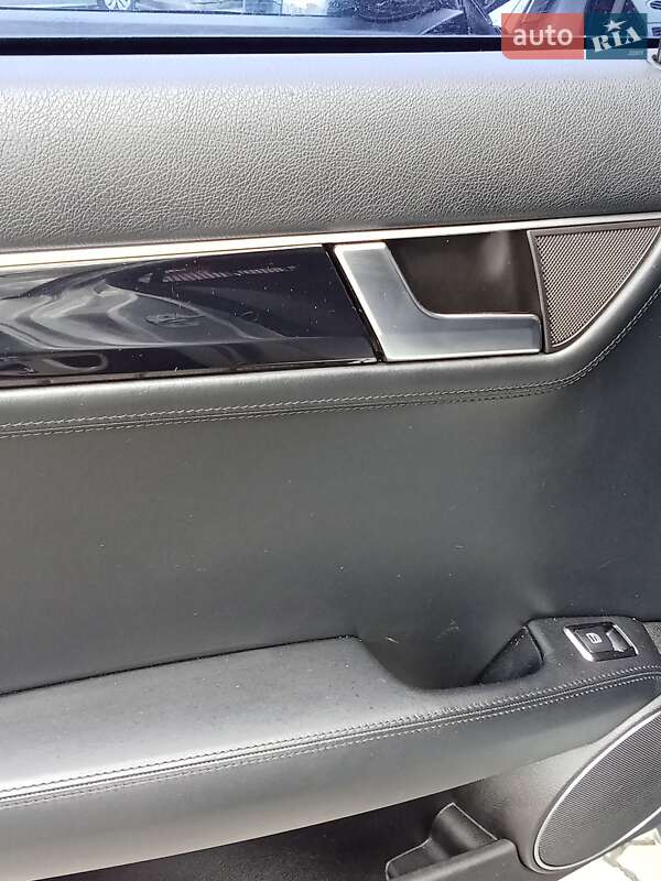 Универсал Mercedes-Benz C-Class 2010 в Львове