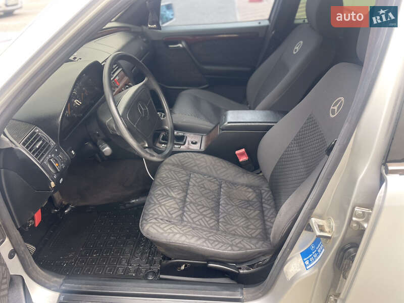 Седан Mercedes-Benz C-Class 1995 в Бердичеве