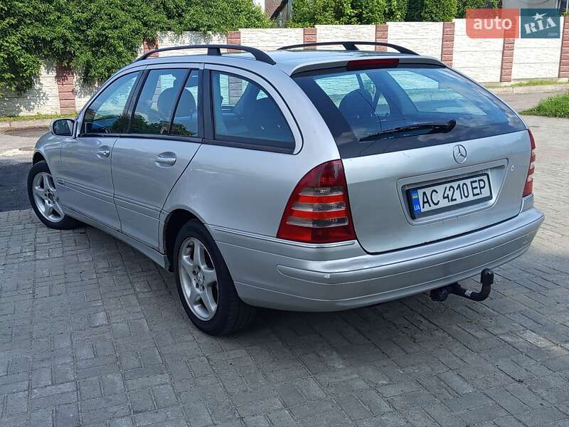 Універсал Mercedes-Benz C-Class 2002 в Рівному